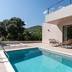 3 Bedroom In *
