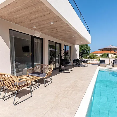 3 Bedroom In Holiday home Prizba