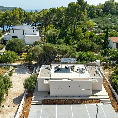 In With Outdoor Swimming Pool Holiday home Prizba